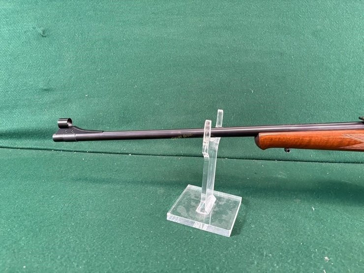 savage-anschutz-22lr-rifle-image-11
