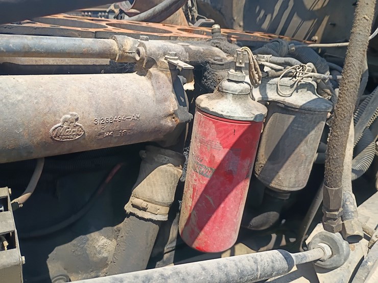 1997-mack-rd688s-image-13