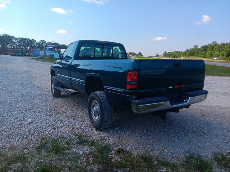 1994-dodge-ram-2500-image-5