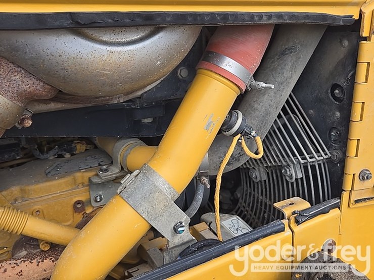 2018-caterpillar-d6n-lgp-image-49