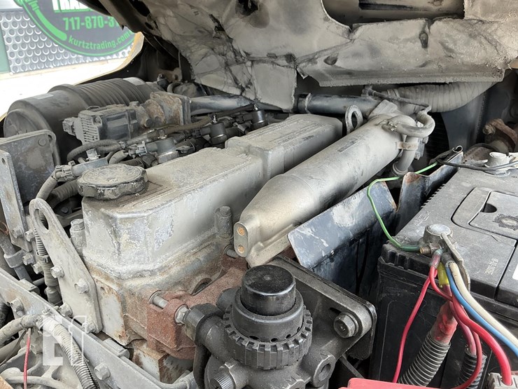 2015-caterpillar-dp30n-image-14