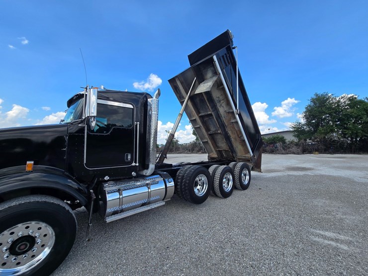 2015-kenworth-t800-image-83