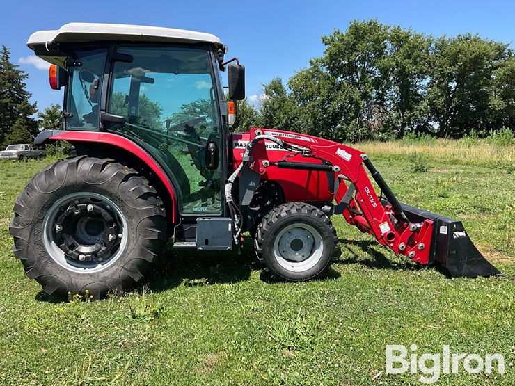 2016-massey-ferguson-1736-image-3