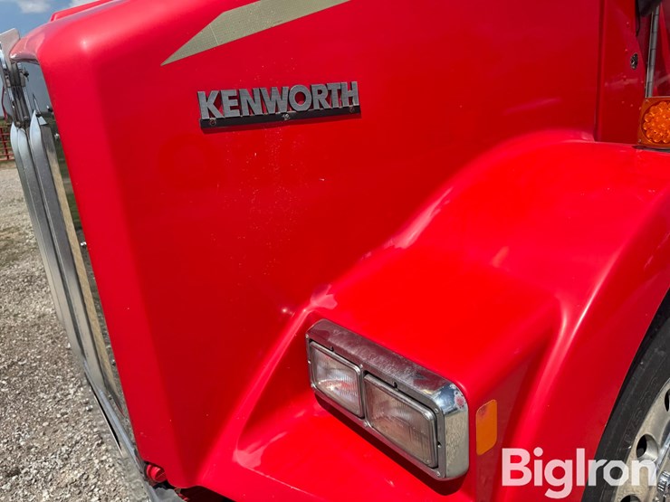 2013-kenworth-t800-image-9