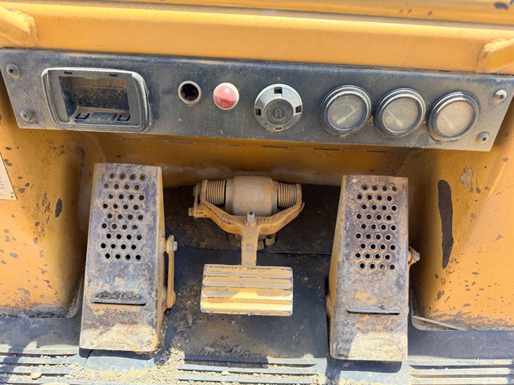 1994-caterpillar-953b-image-45
