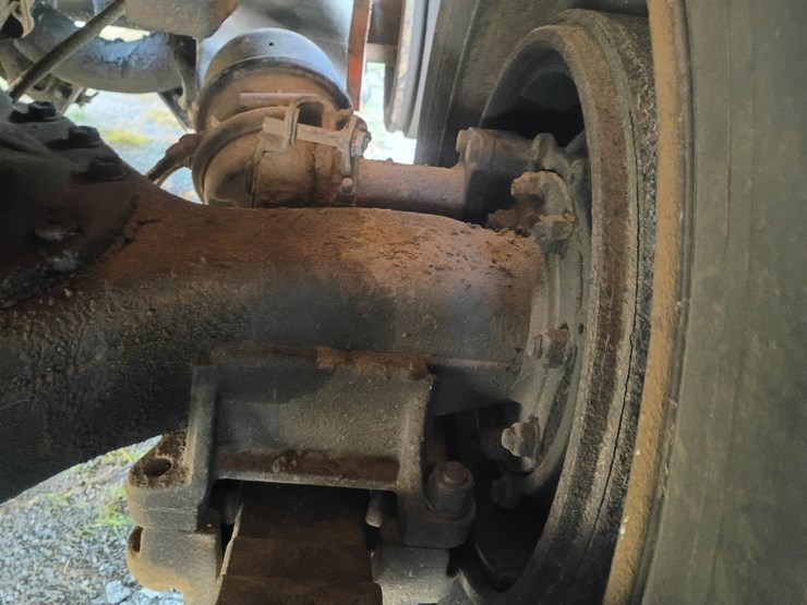 1997-mack-rd688s-image-91