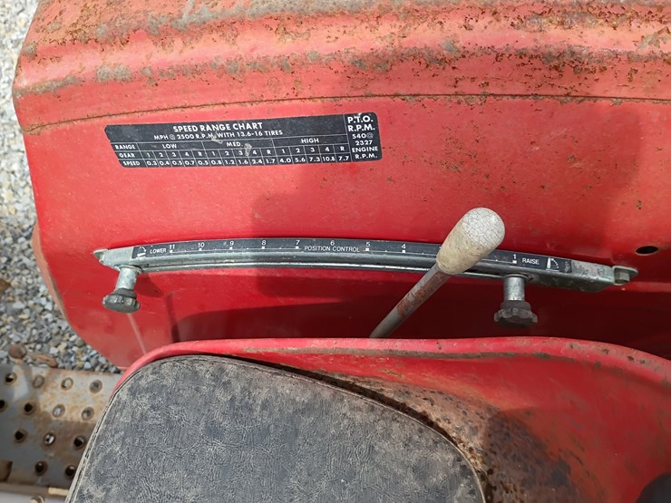 1978-massey-ferguson-210-image-30