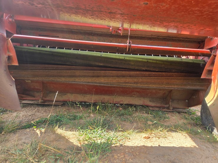 hesston-1110-image-22