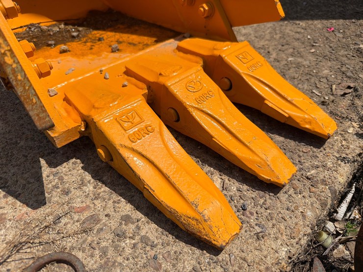 #25034-•-cat305-12"-bucket-excavator-attachment-image-8