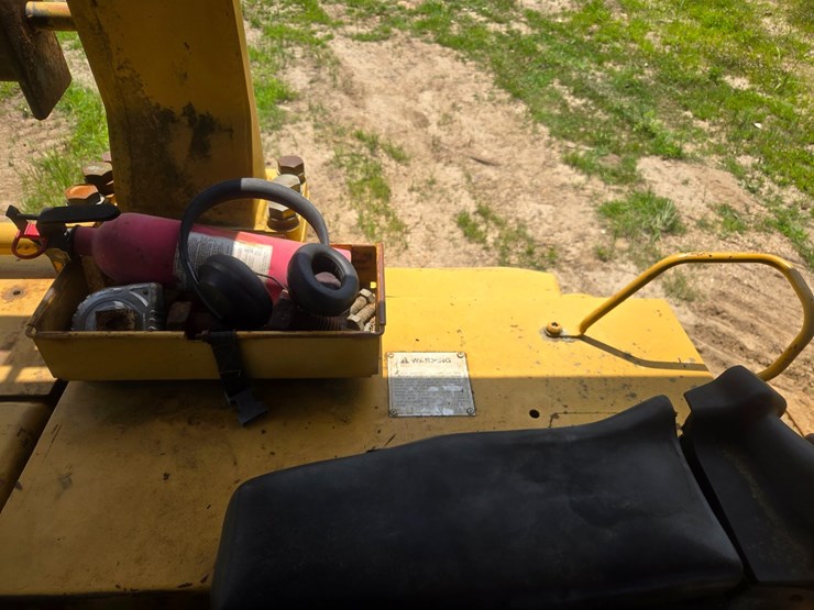 caterpillar-d6m-image-41