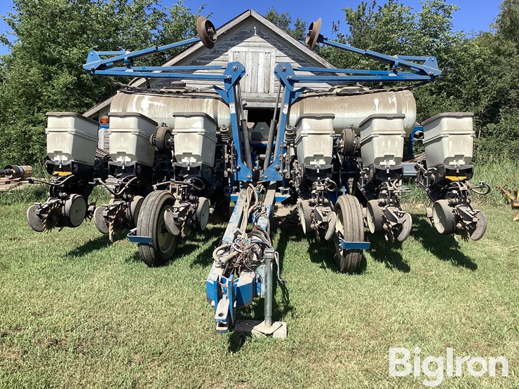 kinze-3200-image-2