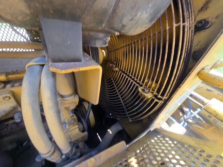 caterpillar-d6m-image-23