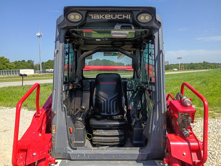 2023-takeuchi-tl10v2-image-25