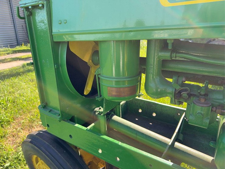 john-deere-model-b-image-18