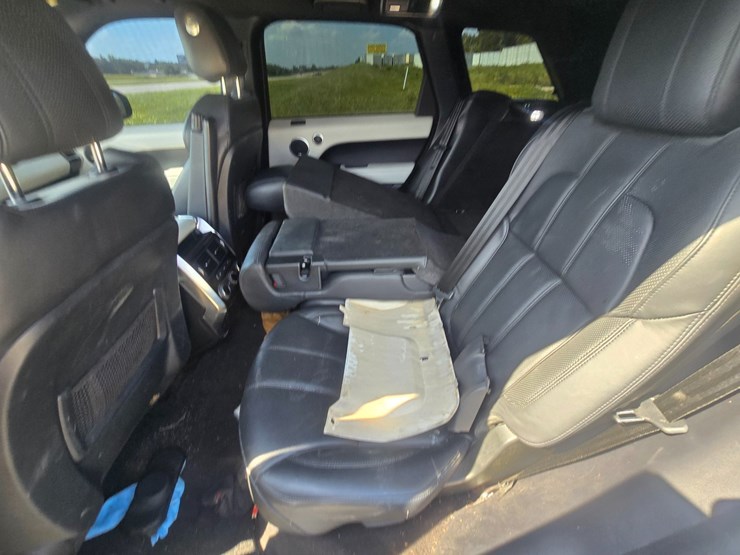 2016-land-rover-range-rover-image-38
