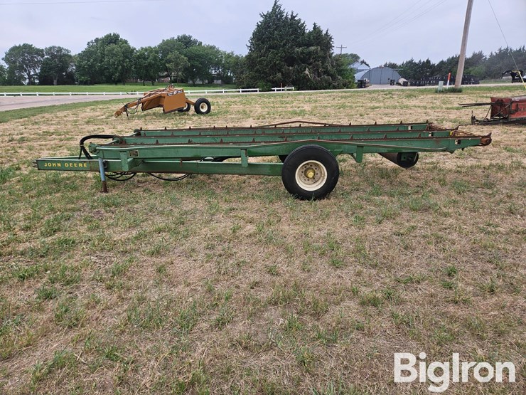 john-deere-200-image-8