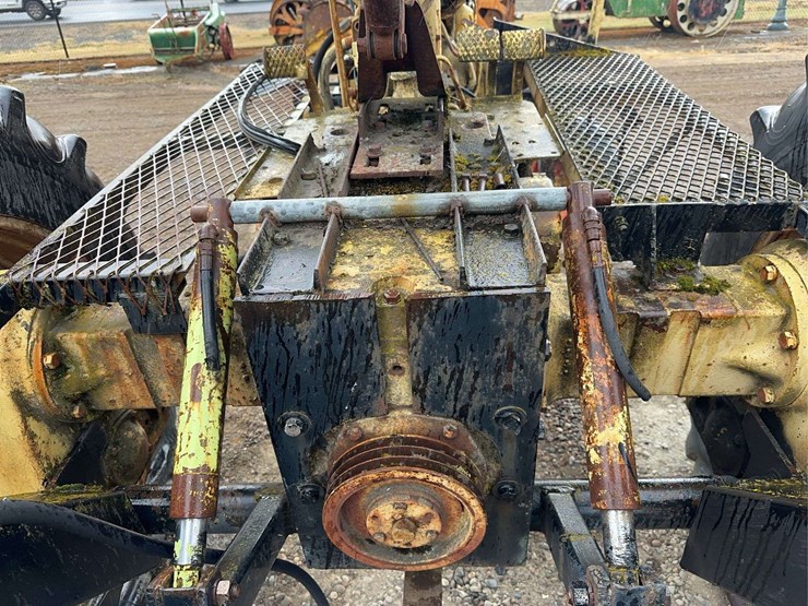 chisholm-ryder-high-crop-image-25