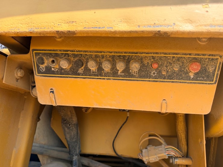 1994-caterpillar-953b-image-25