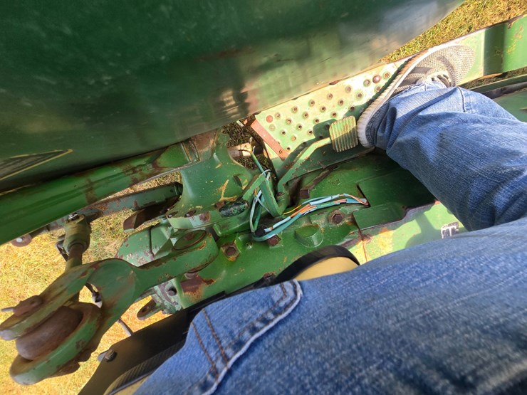 john-deere-2240-image-28