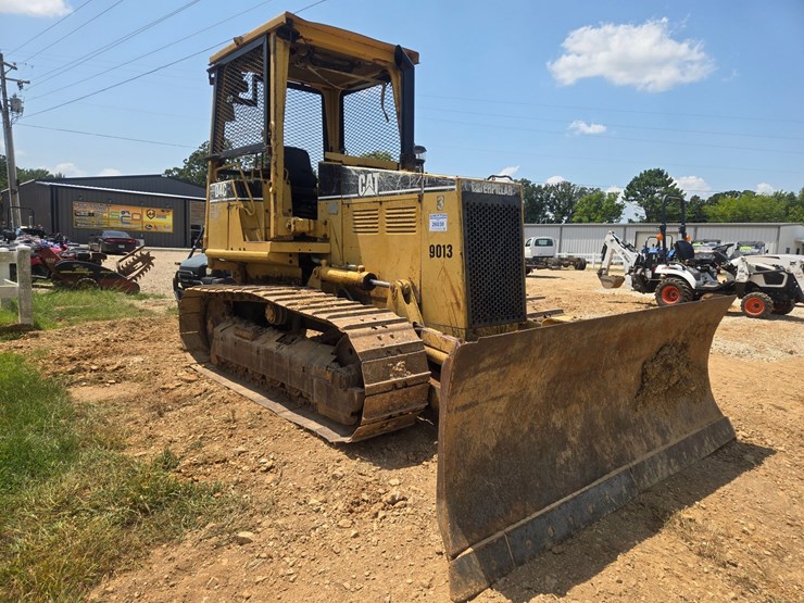 caterpillar-d4c-image-1