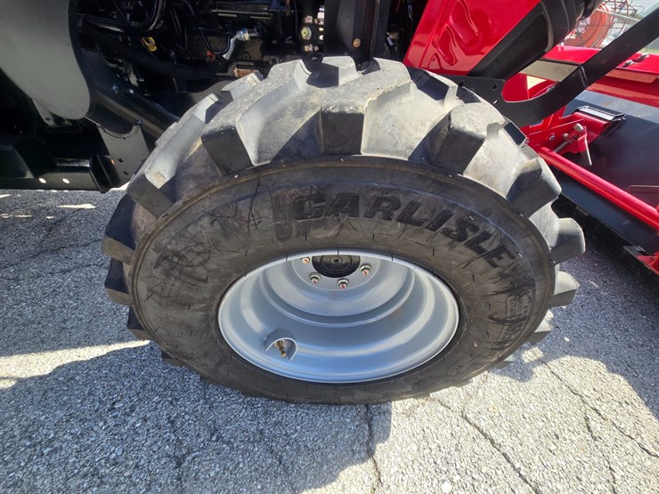 2023-mahindra-4550-image-71
