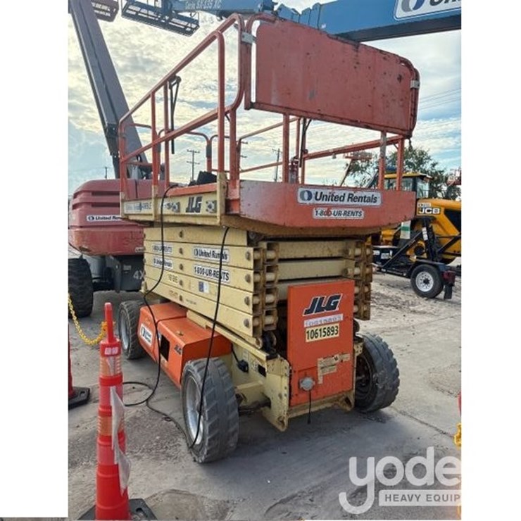 2017 JLG 4069LE