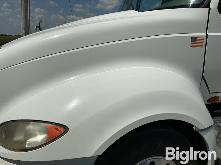 2011-international-prostar-image-18