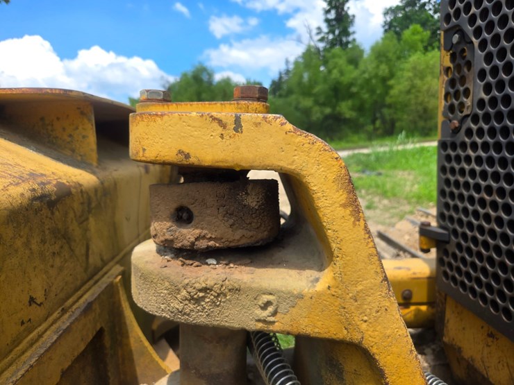 caterpillar-d6m-image-85
