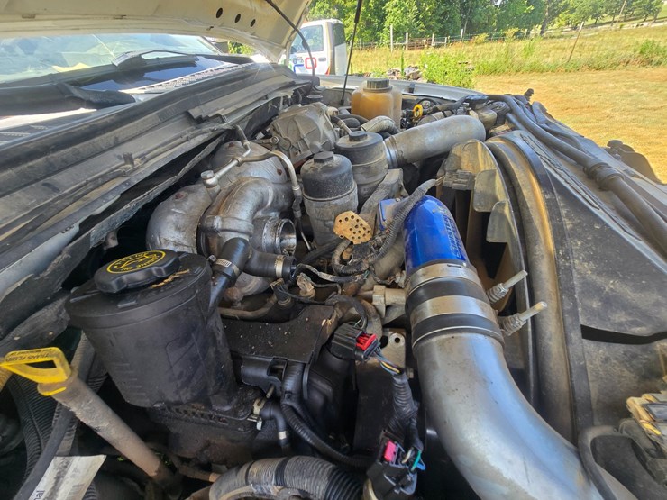 2010-ford-f350-image-19