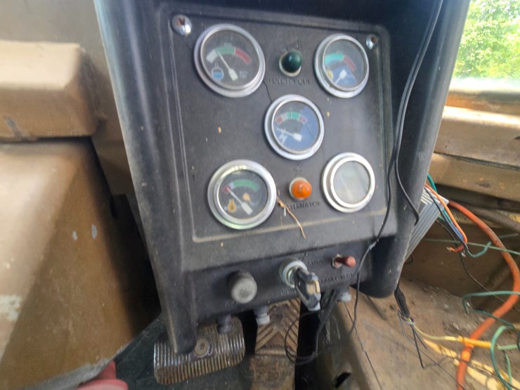 1980-caterpillar-988b-image-42