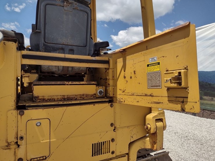 caterpillar-d4c-image-31
