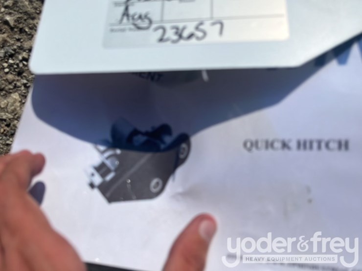 unused-tpm-quick-hitch,-1"-pin-hole-to-suit-0.8-1.4-ton-mini-excavators-image-5