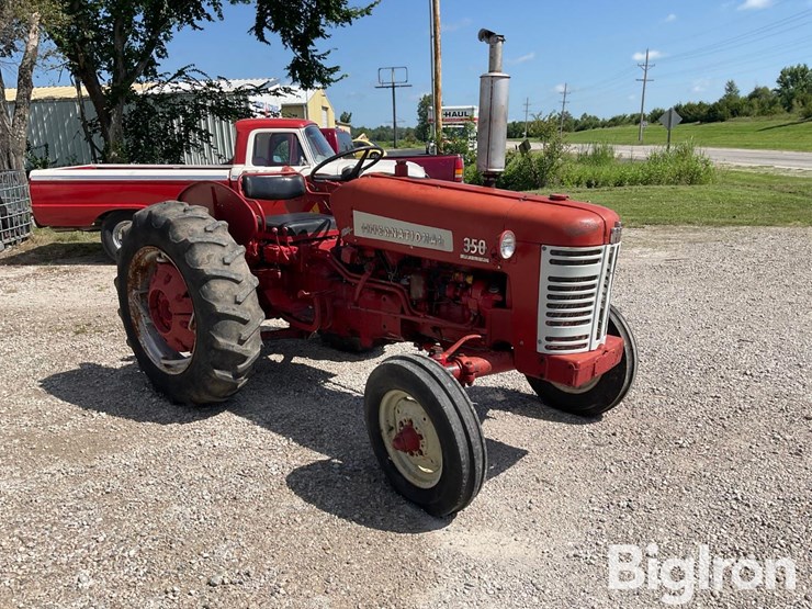 1957-international-350-image-3