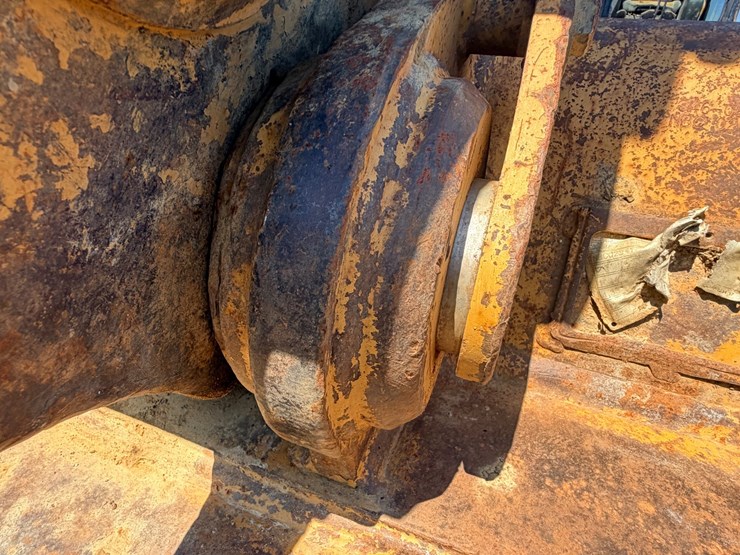 2010-caterpillar-328d-image-138