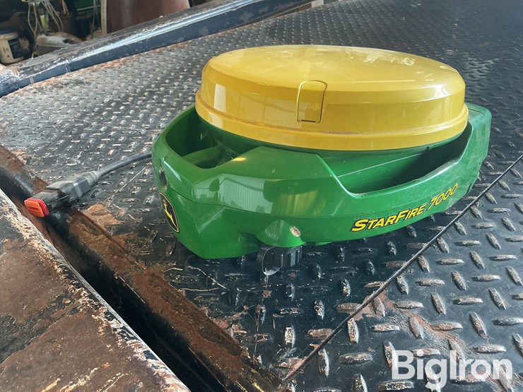 john-deere-7000-image-1
