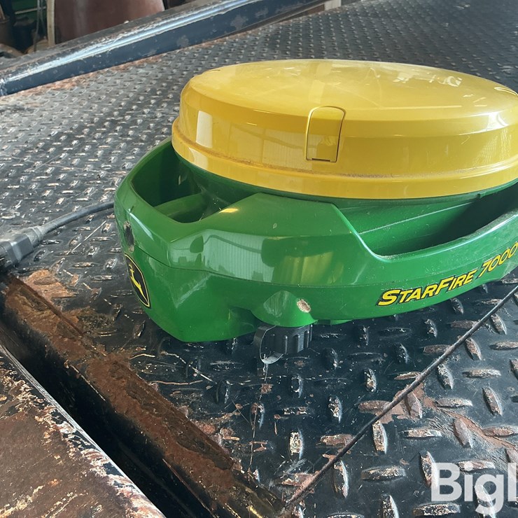 JOHN DEERE 7000