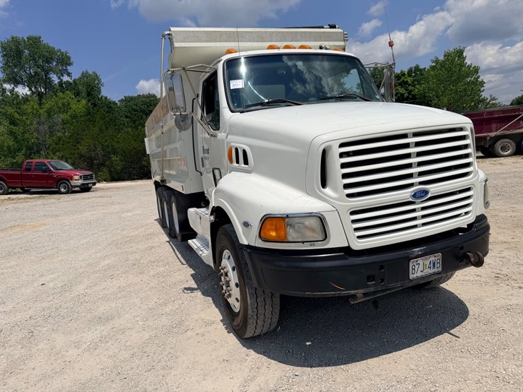 1996-ford-at9513-image-32