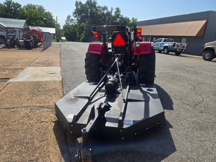 2023-mahindra-4550-image-14