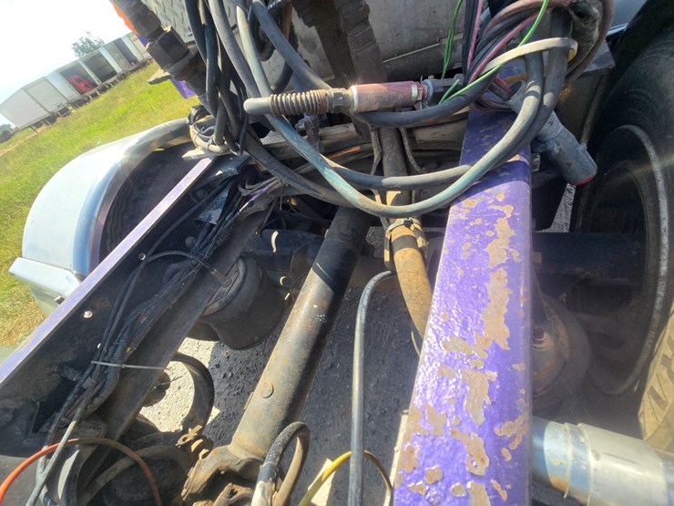 2006-kenworth-w900-image-102