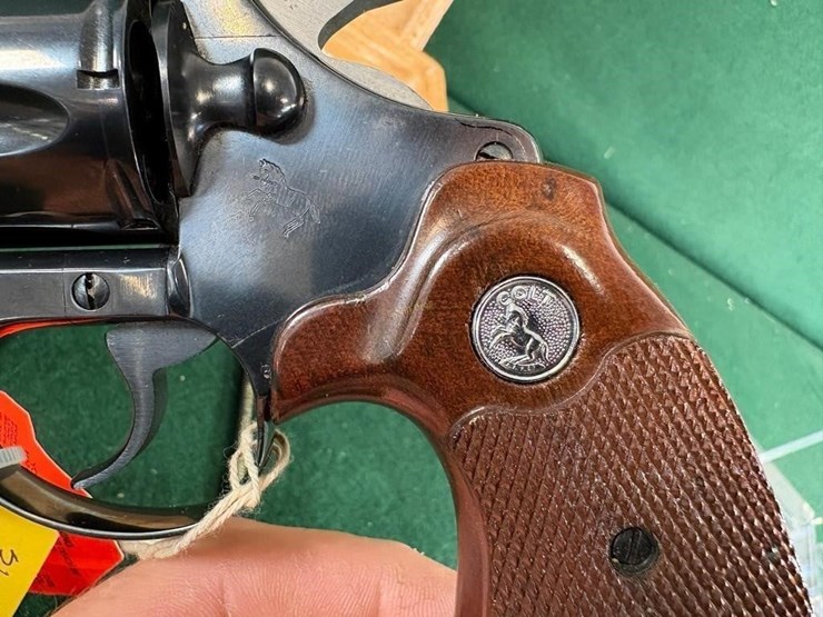 colt-diamondback-38spl-ctg-revolver-image-10