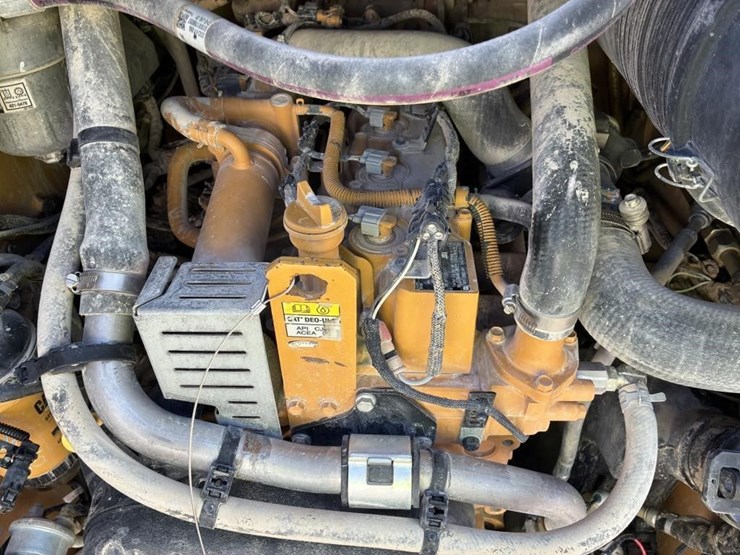 2023-caterpillar-259d3-image-29