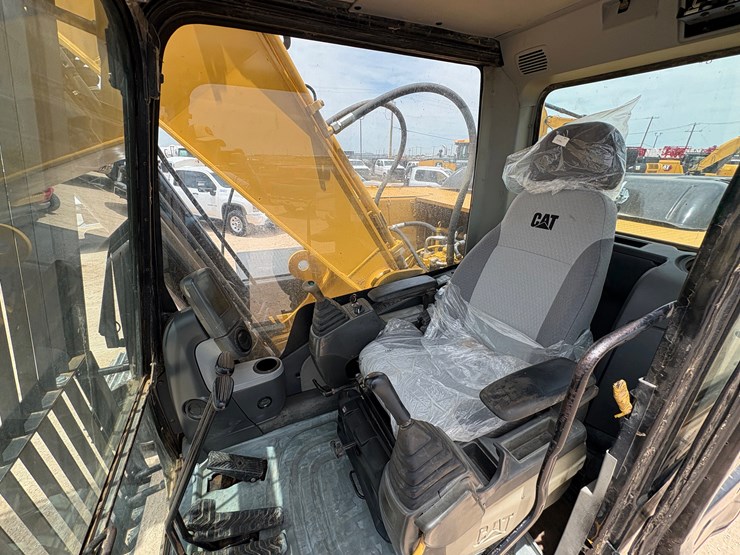 caterpillar-324d-image-9