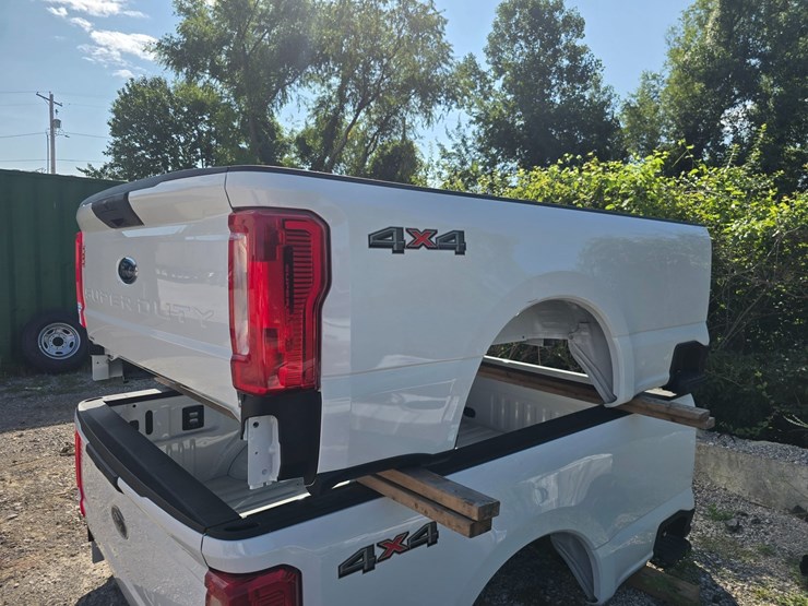 2026-ford-f250-image-3