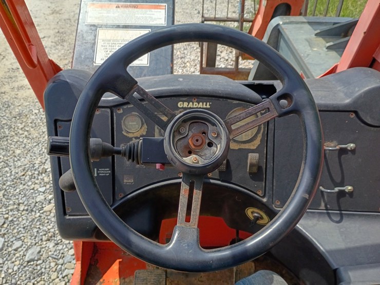 2004-jlg-g6-42a-image-30