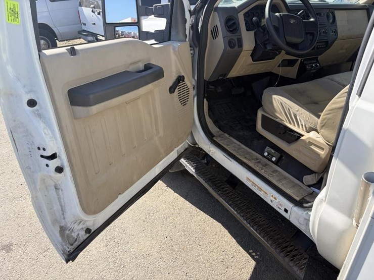2010-ford-f450-image-15