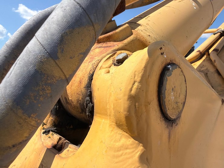 2000-deere-710d-image-119