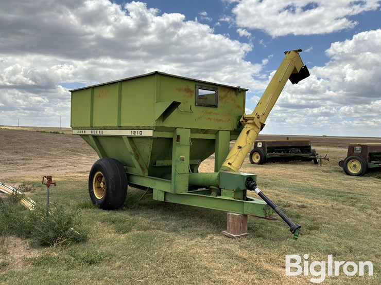 john-deere-1210-image-3