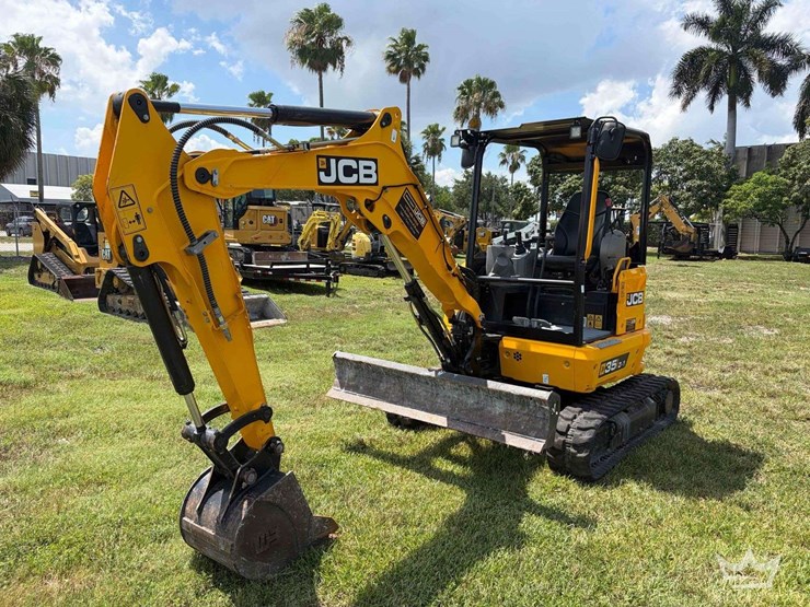 2025-jcb-35z-1-image-12