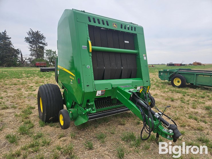 2019-john-deere-560m-image-3