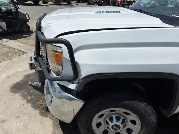 2015-gmc-3500hd-image-7